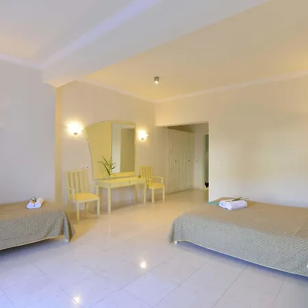 Hotell Petinos 4*