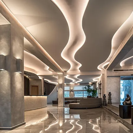 贝斯特韦斯特佩尼诺斯酒店