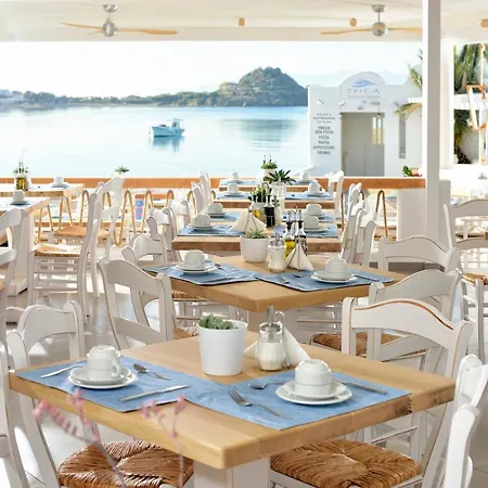 Petinos Hotel 4*