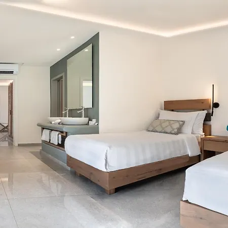 Petinos Hotel 4*