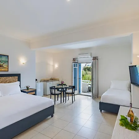 Hotel Petinos