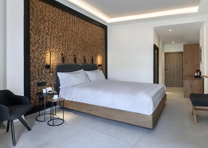 Petinos 4* Πλατύς Γιαλός