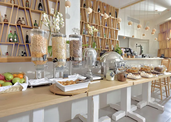 贝斯特韦斯特佩尼诺斯酒店 4*